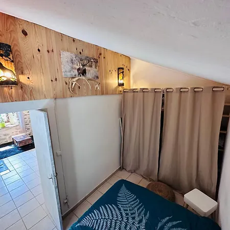 Maison De L'hirondelle *